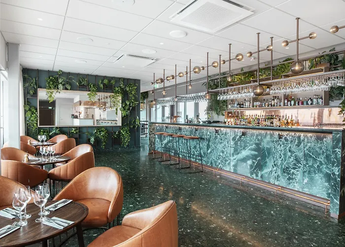 Clarion Hotel Sea U